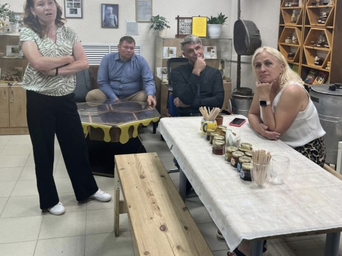 Теплая встреча в Музее мёда гостей всероссийского семинара по садоводству